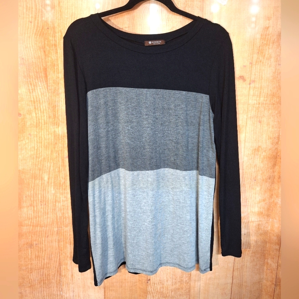 Boxy Black and Gray Tunic with Long Sleeves